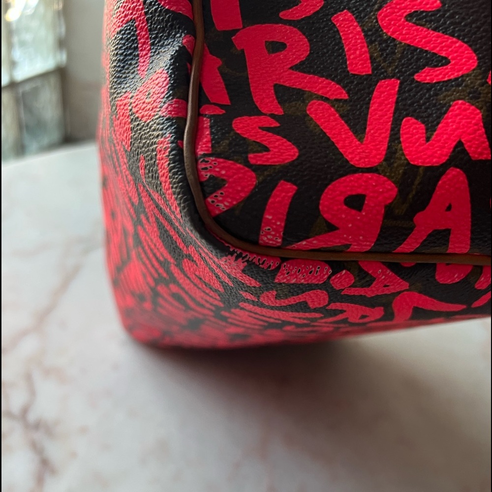 Louis Vuitton speedy 30, normal wear authentic lock and dust bag